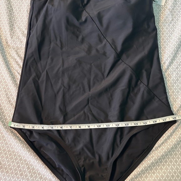 LANDS’ END Black One-Shoulder Swimsuit size Large 14 - 16 NWT - Picture 3 of 4